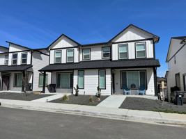 featured image of 1035 Greenfield Dr