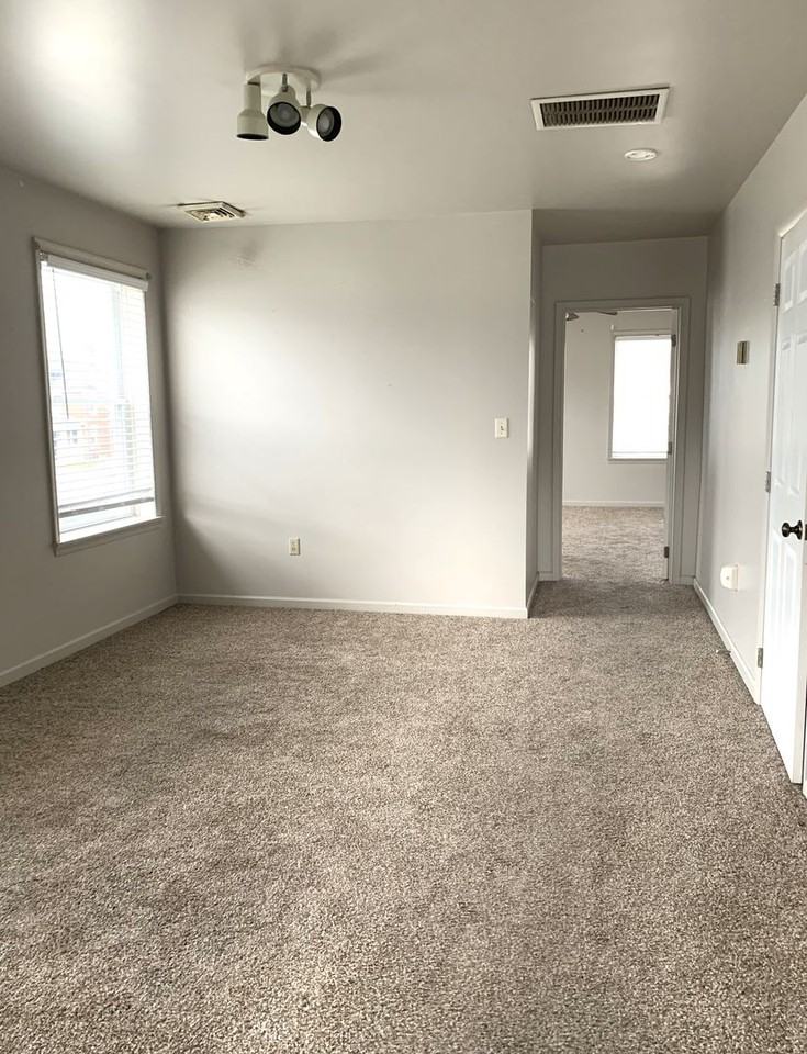 1460 Lincoln Way E #3 - Photo 4 of 18