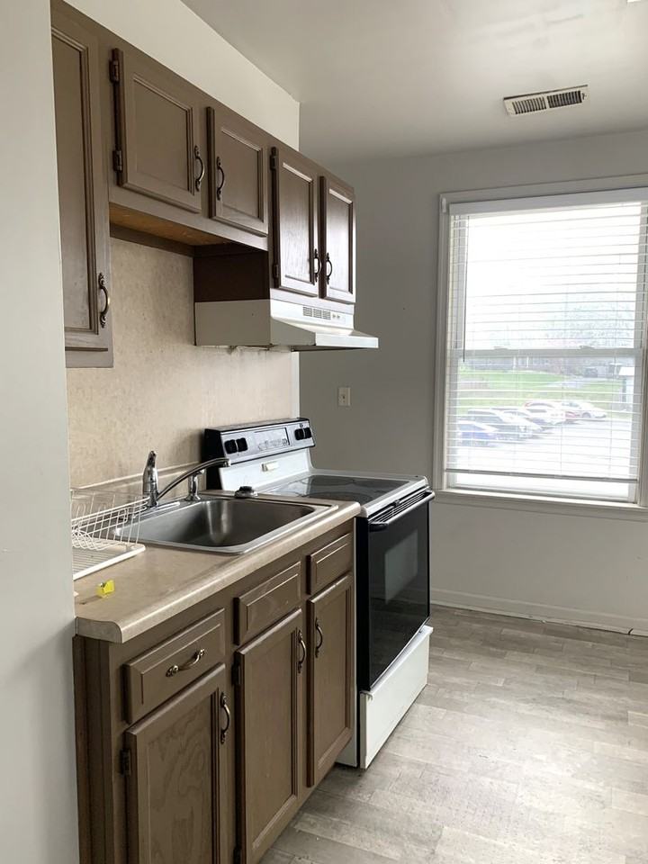 1460 Lincoln Way E #3 - Photo 6 of 18