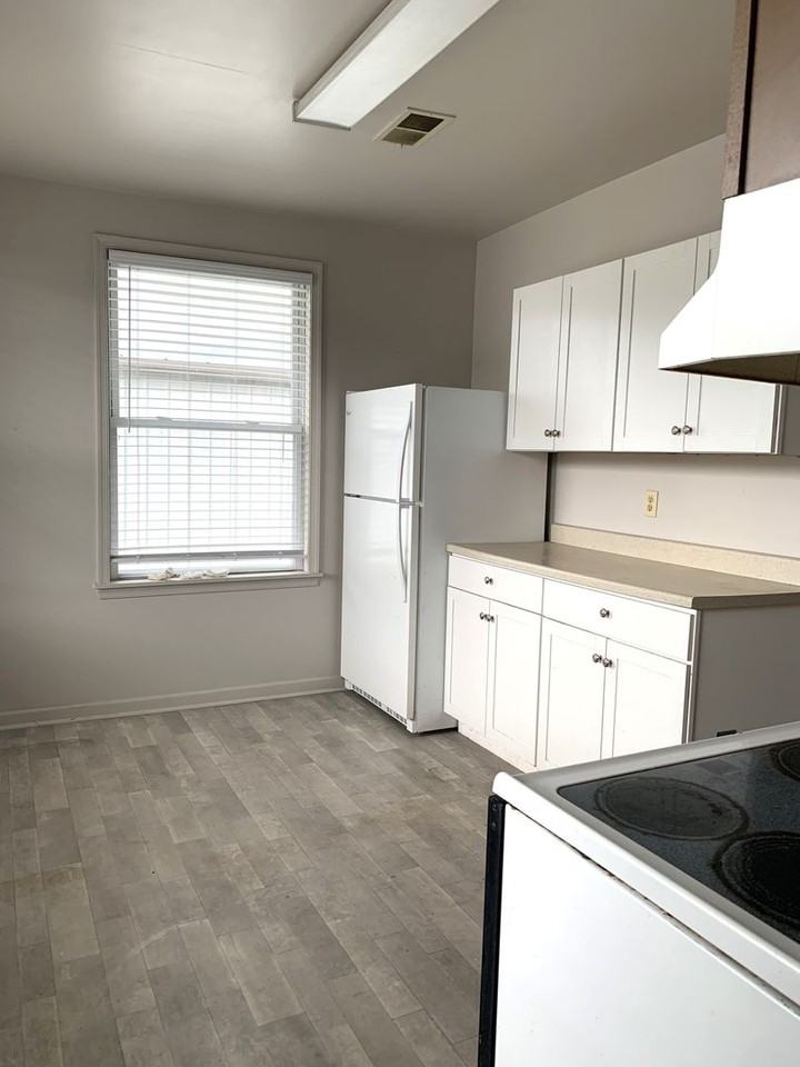 1460 Lincoln Way E #3 - Photo 7 of 18