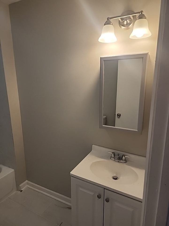 36 Whitmore St Apt 2w #2W - Photo 2 of 24