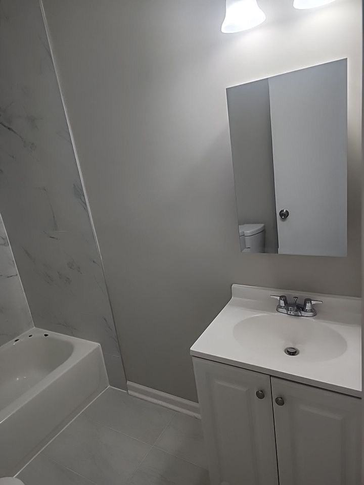 36 Whitmore St Apt 2w #2W - Photo 3 of 24
