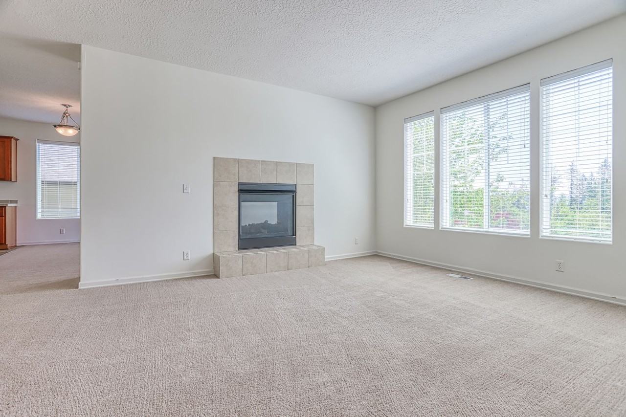 4851 Z St - Photo 2 of 33