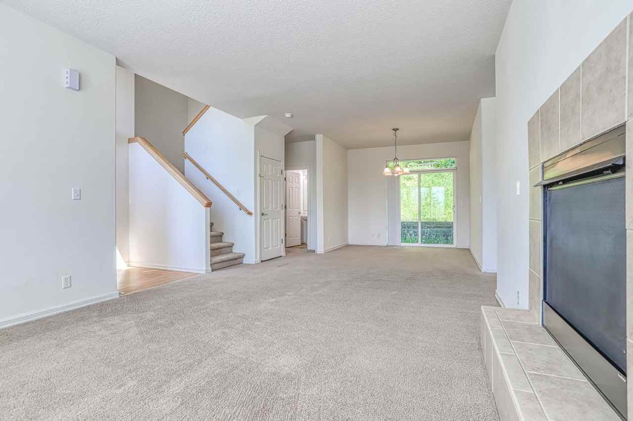 4851 Z St - Photo 3 of 33