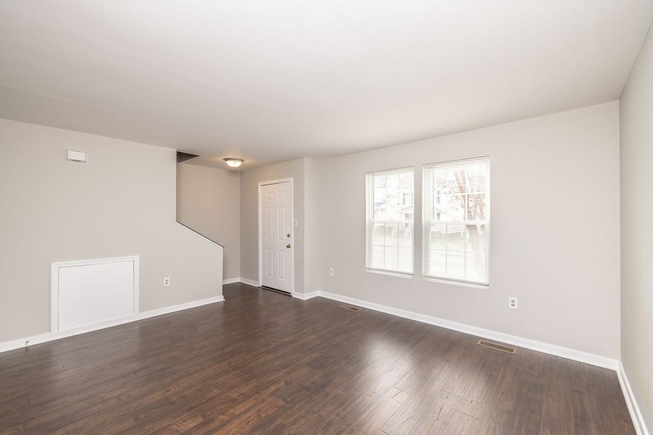 1909 Porter St - Photo 5 of 31