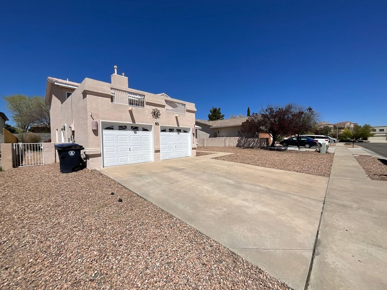 10331 Dunbar St Nw - Photo 3 of 40