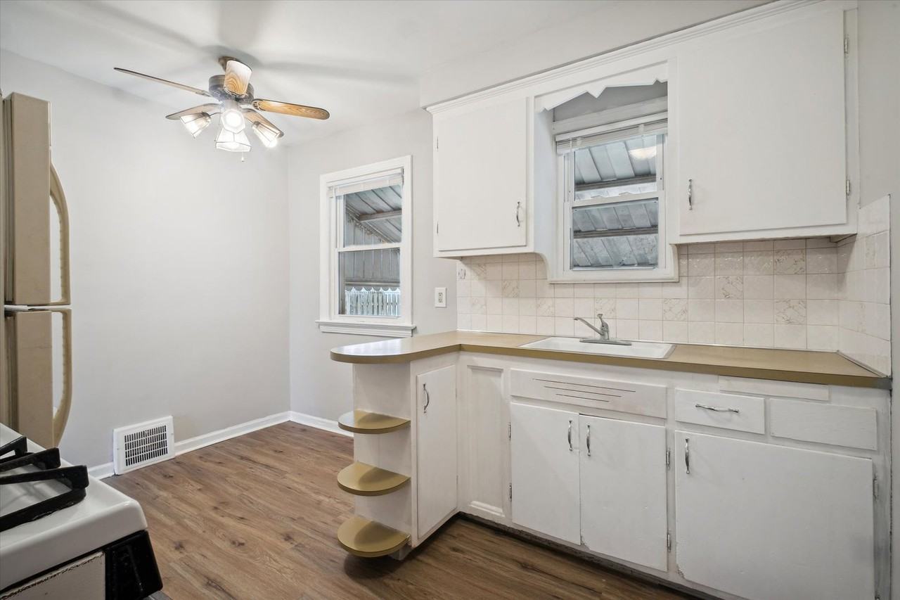 14416 Krems Ave - Photo 7 of 31