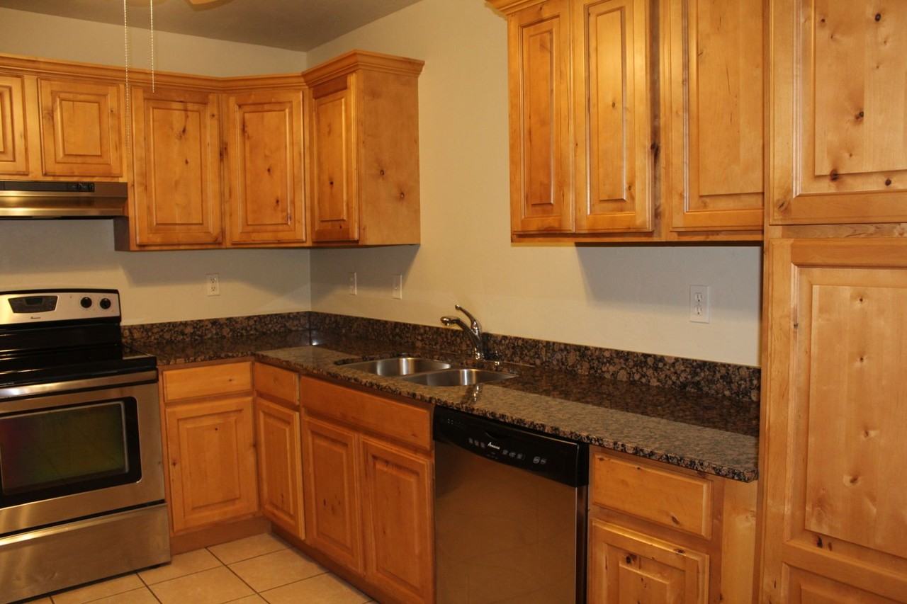 8410 Cottage Park Dr - Photo 6 of 19