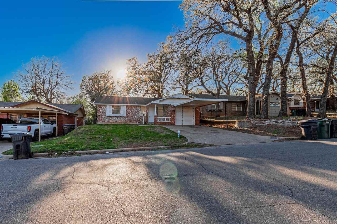 545 Greenvale Rd - Photo 3 of 50