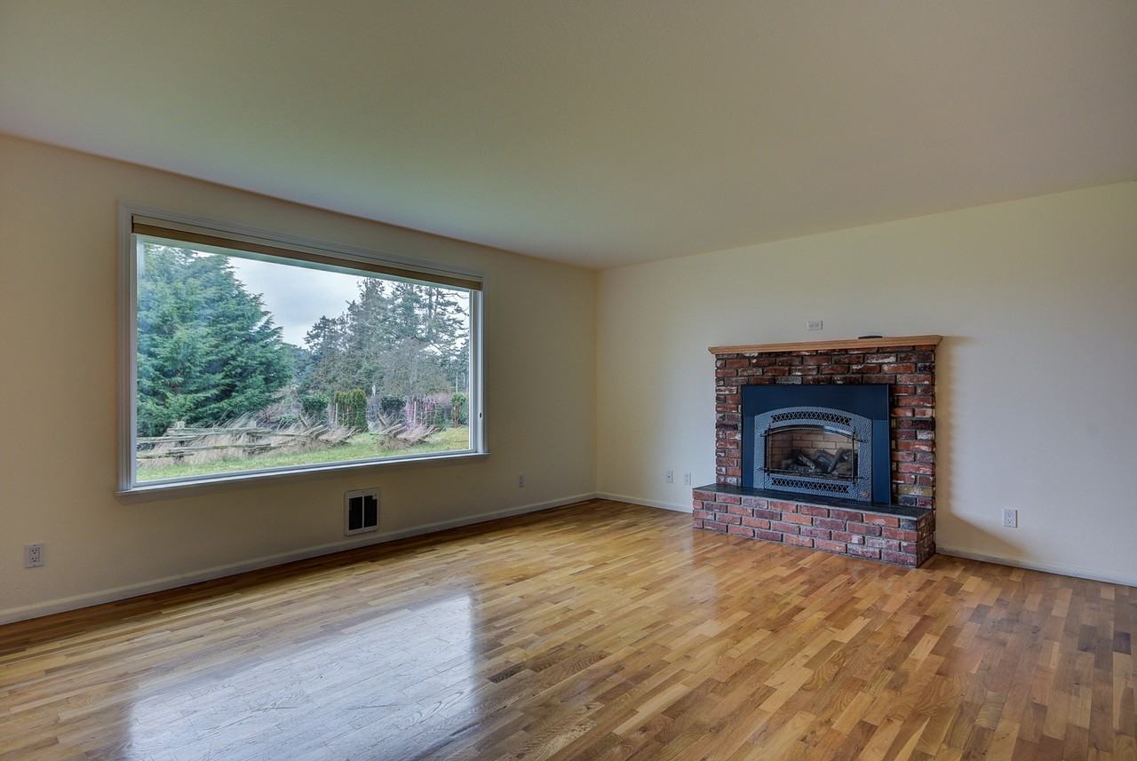 90 Vine St - Photo 6 of 26