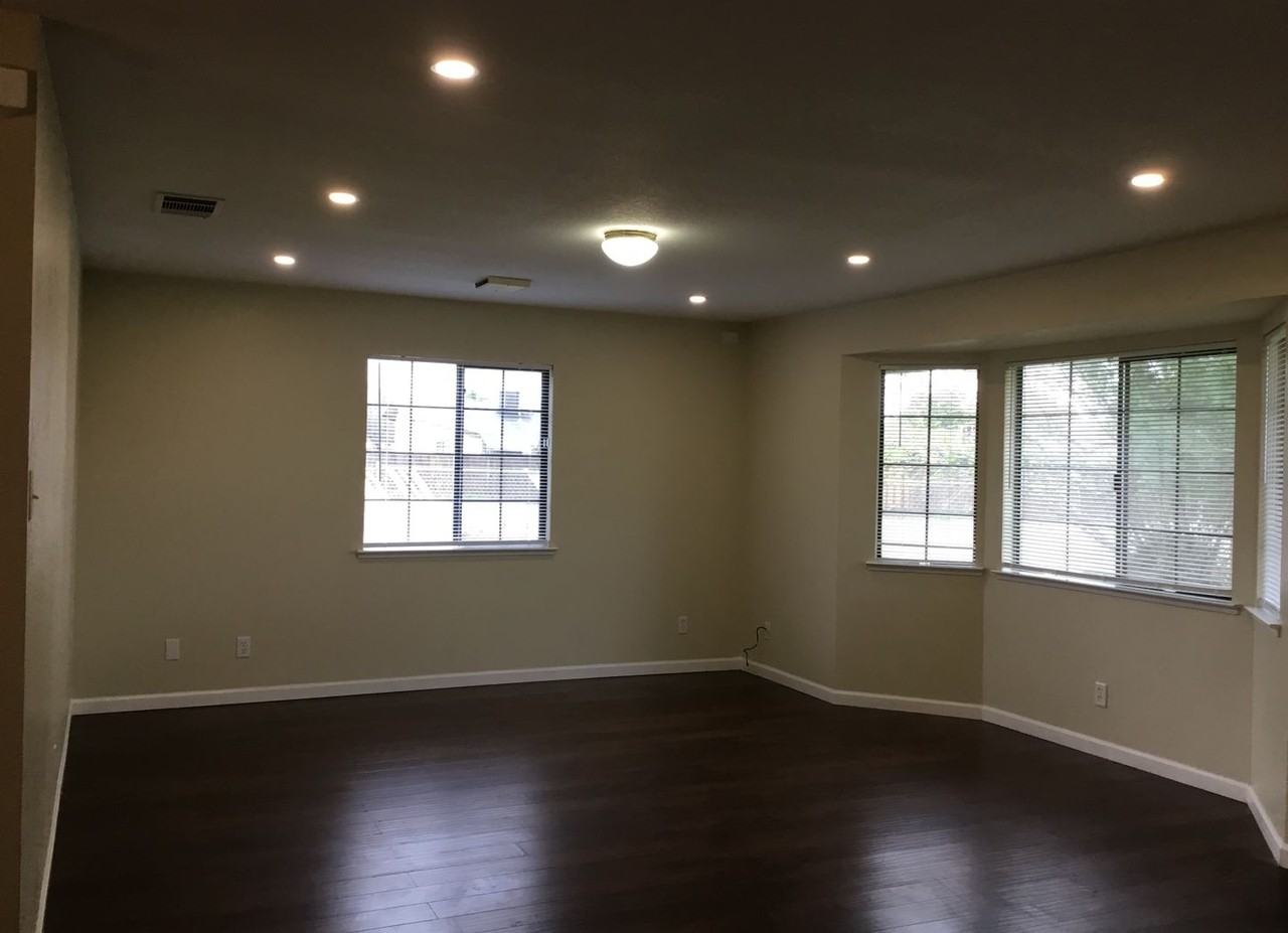 1457 Bullard Ave - Photo 2 of 18