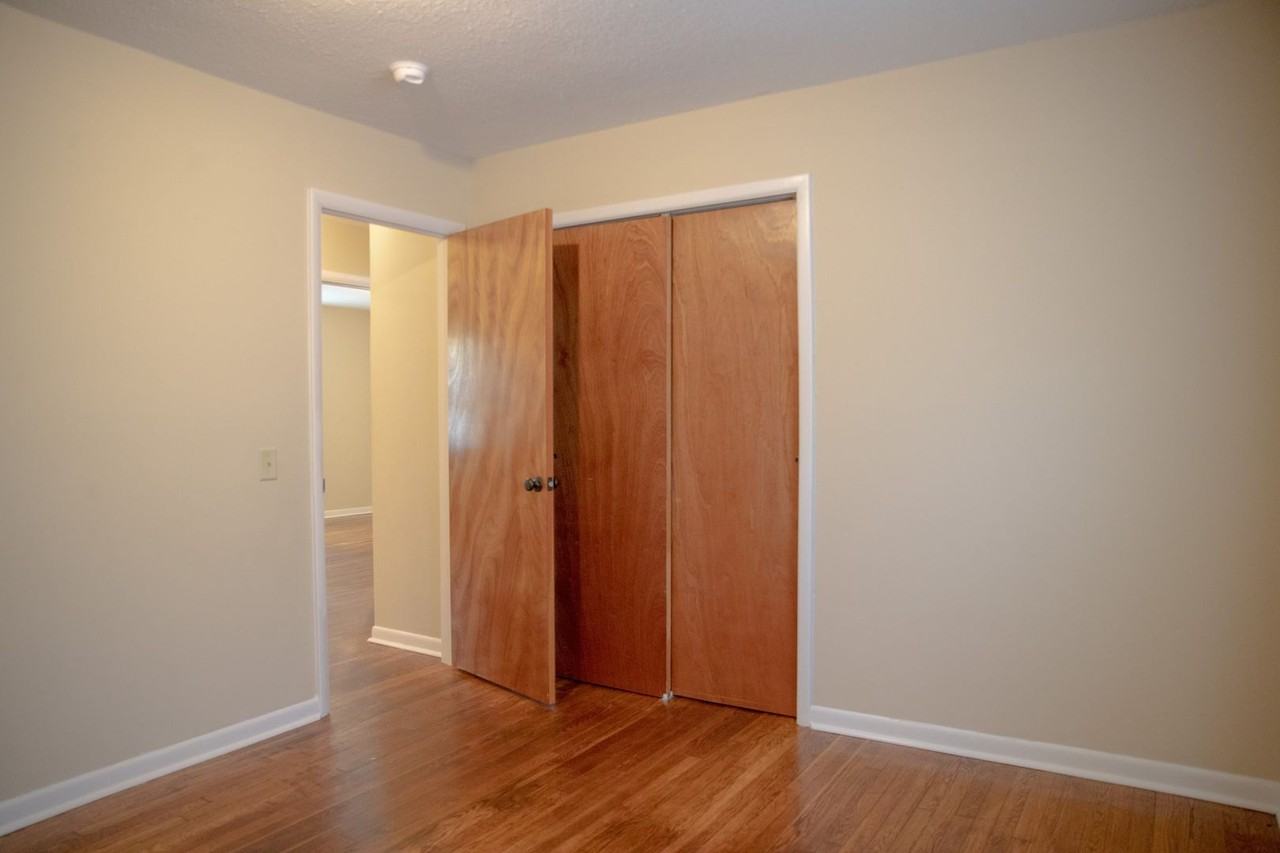 814 Mark St Sw - Photo 5 of 12