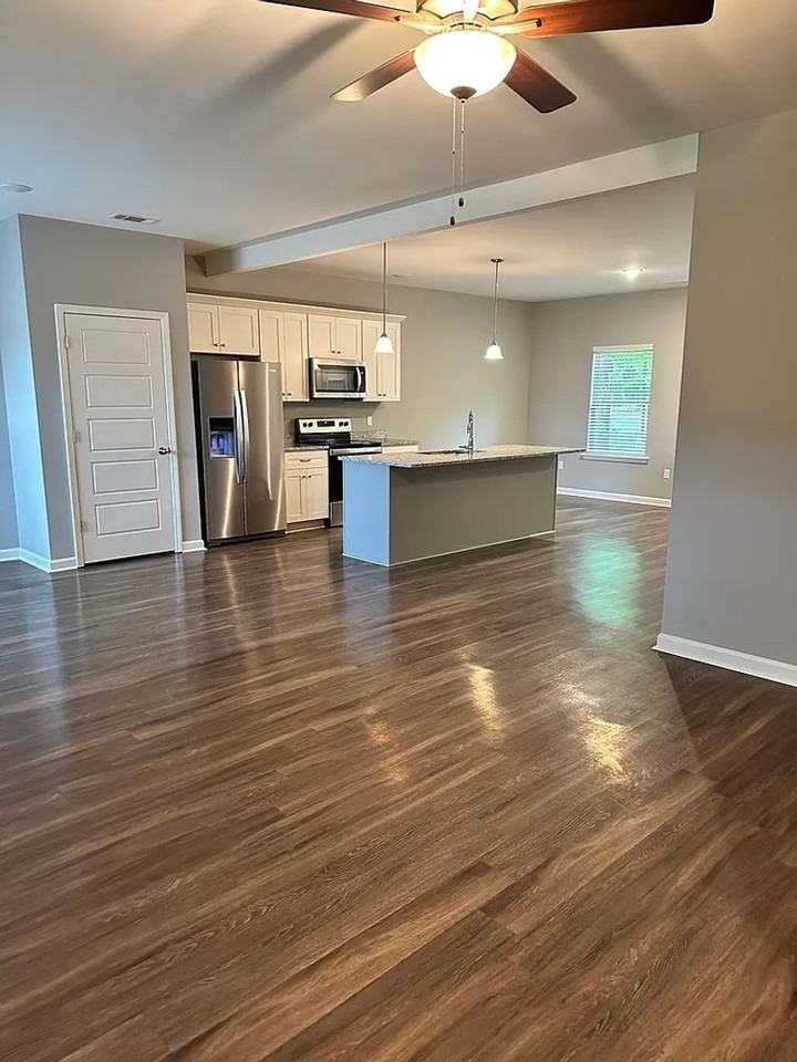 142 Anna Ln - Photo 3 of 16