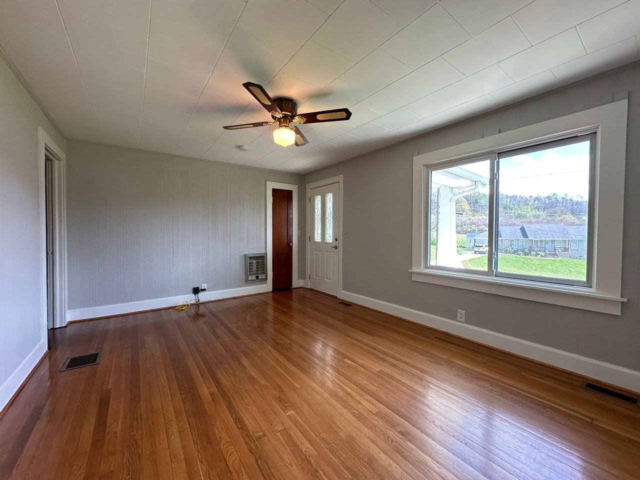 147 Cherry Ln - Photo 3 of 30