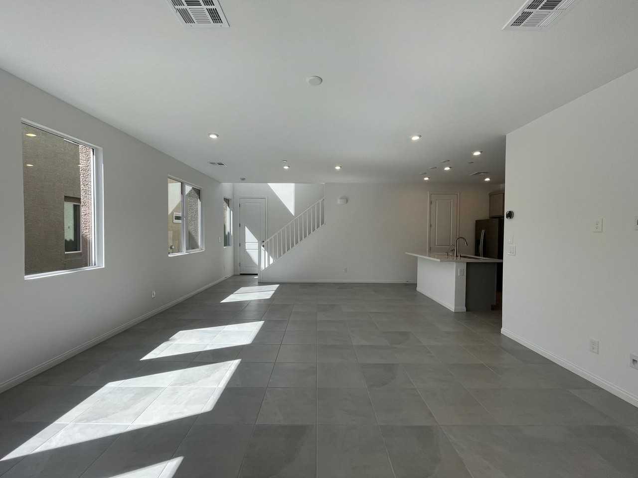 211 Vanhoy Ave - Photo 7 of 50