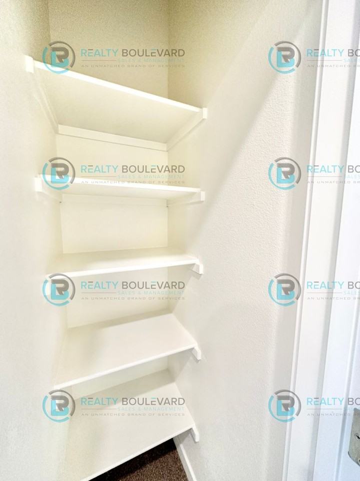 2580 Clear River Ct - Photo 6 of 30