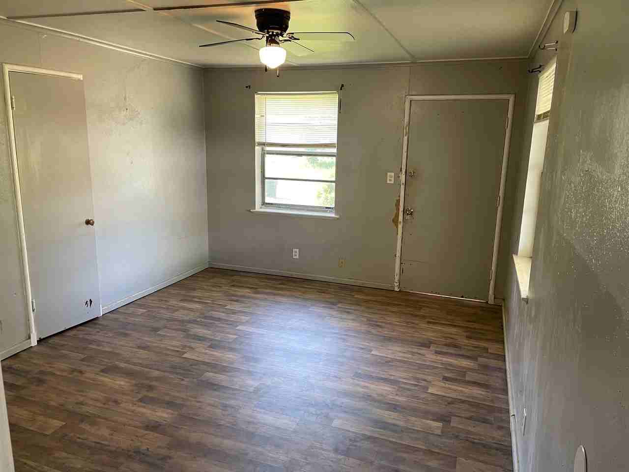 3734 Merwin St - Photo 3 of 8