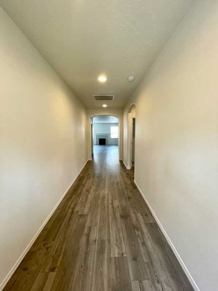 1524 Sw Park Dr - Photo 3 of 31