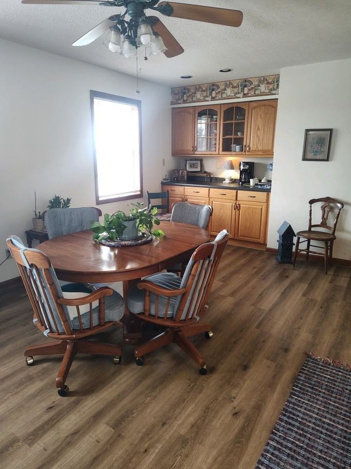 17 Crimson Ln - Photo 2 of 14