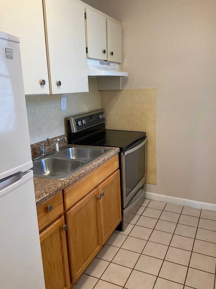321 W Ianthe St - Photo 3 of 15