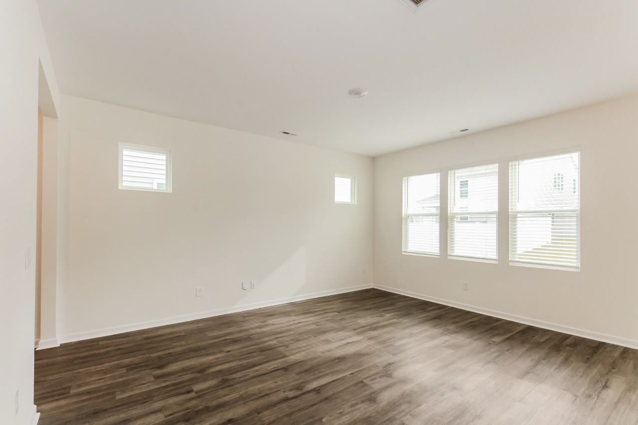 1533 King St - Photo 5 of 16