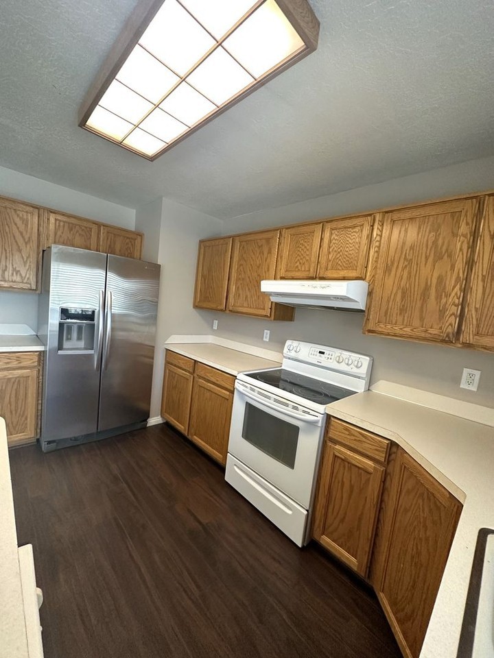 2244 N 850 W - Photo 2 of 23