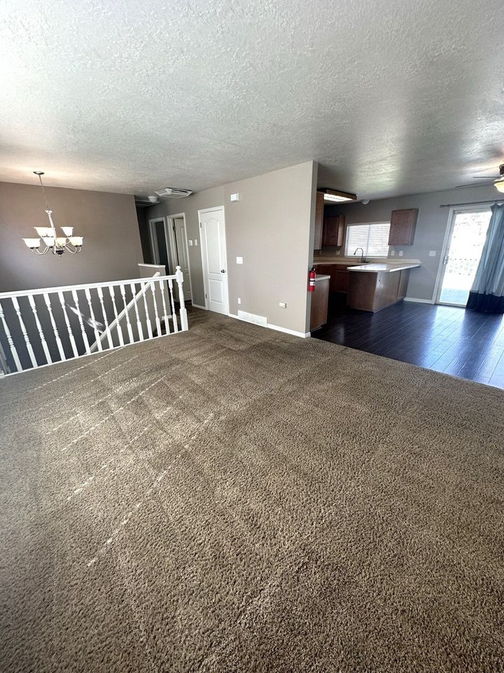 2244 N 850 W - Photo 5 of 23