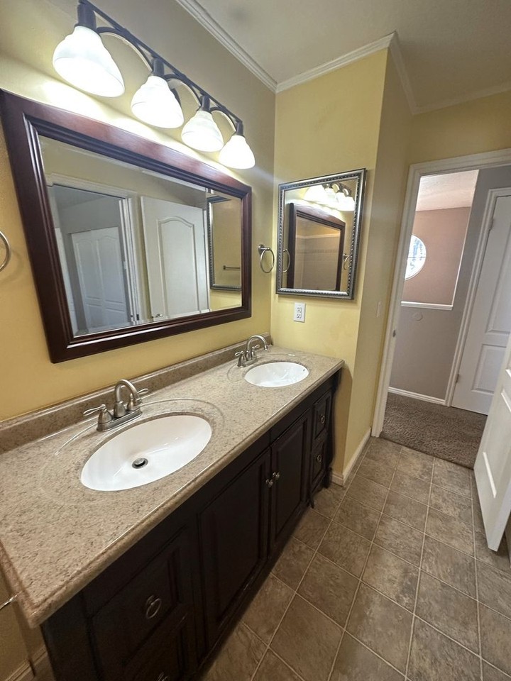 2244 N 850 W - Photo 7 of 23