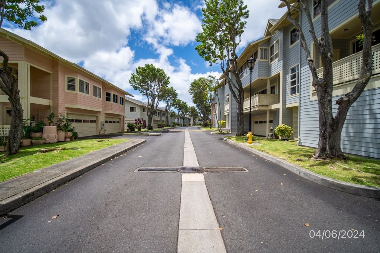 1340A Moanalualani Pl Apt 4a - Photo 2 of 26