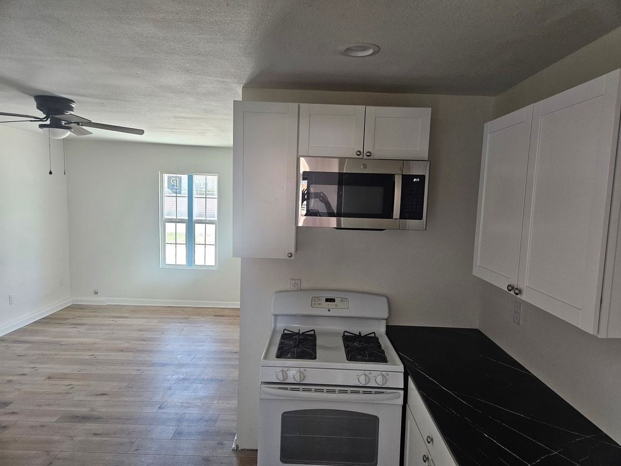 19050 Bear Valley Rd - Photo 2 of 5