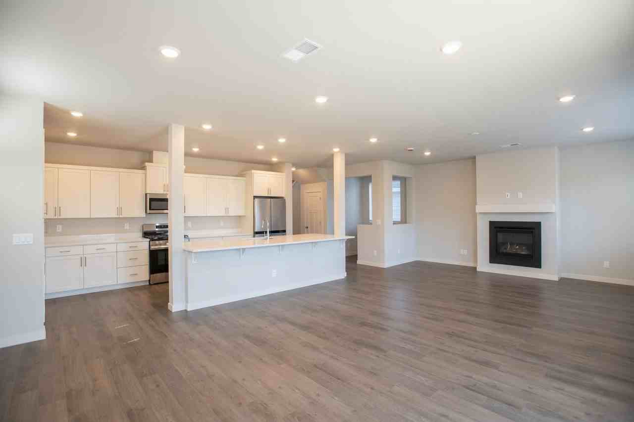 63264 Peale St - Photo 3 of 24