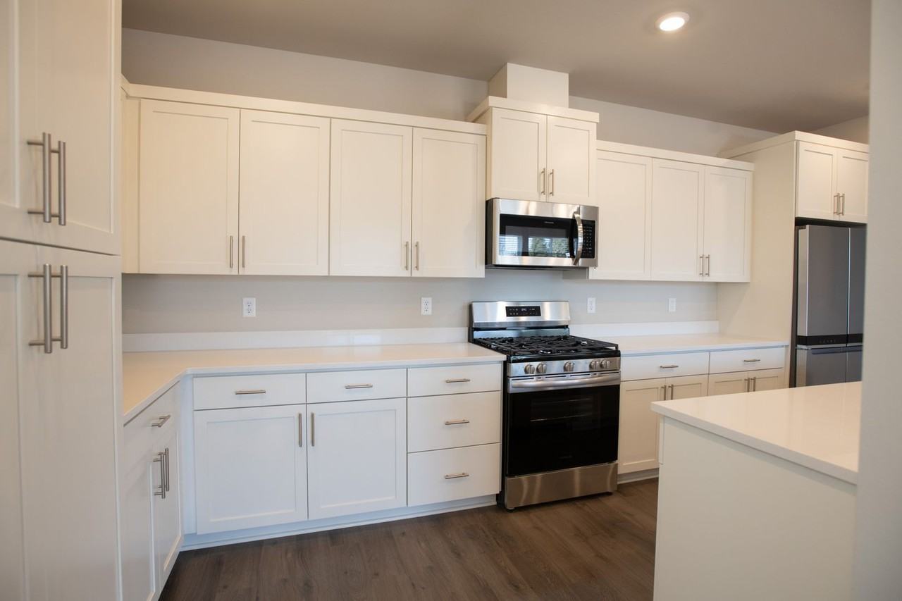 63264 Peale St - Photo 4 of 24
