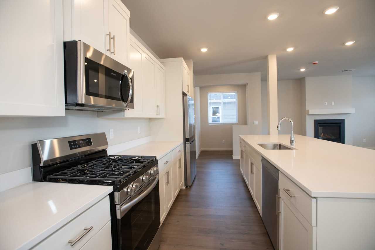 63264 Peale St - Photo 5 of 24