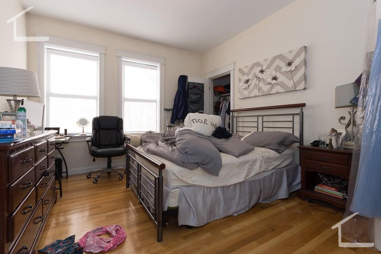 77 Quint Ave - Photo 2 of 5