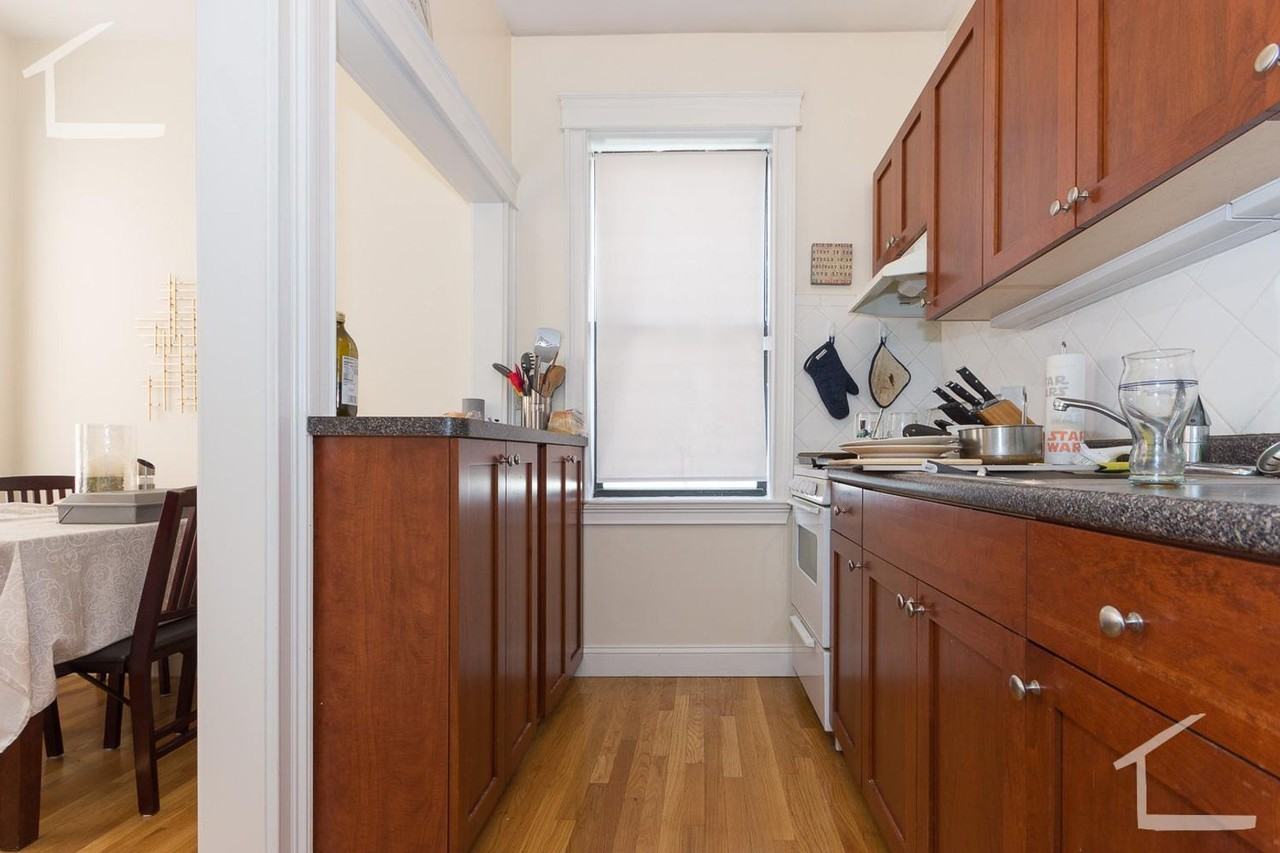 77 Quint Ave - Photo 3 of 5