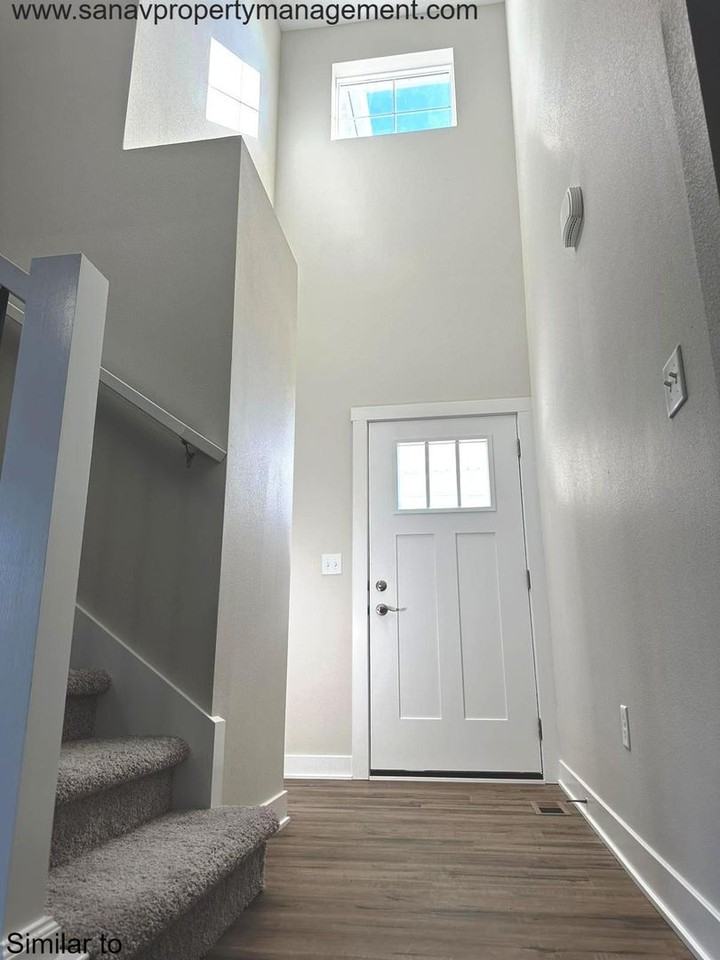 3065 Fairfield Dr - Photo 2 of 7