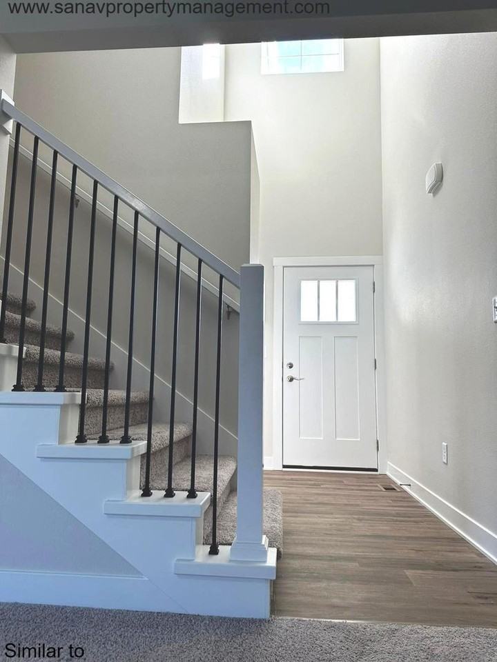 3065 Fairfield Dr - Photo 3 of 7