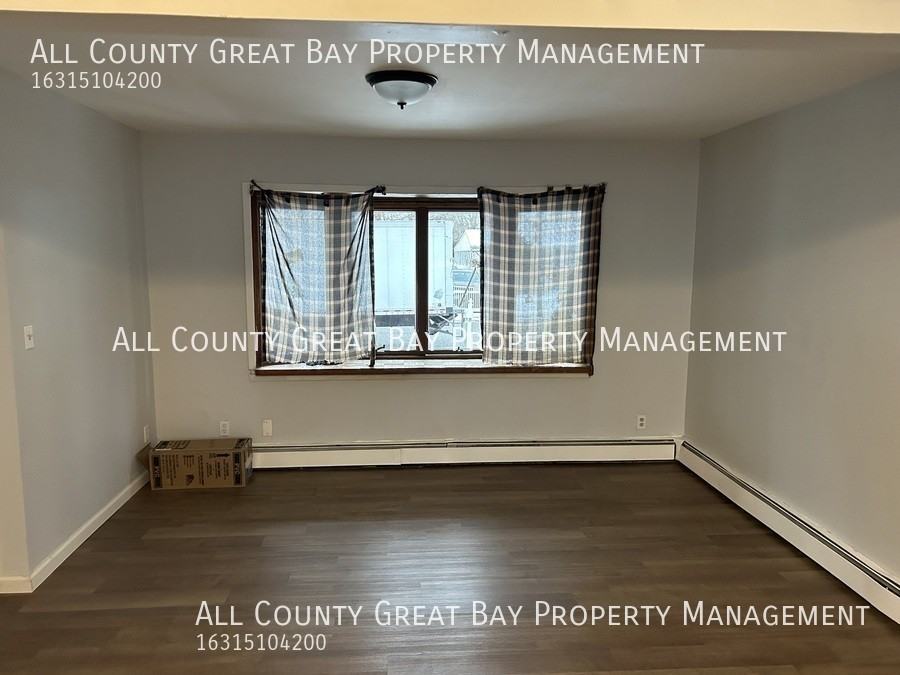 17 Date St - Photo 3 of 14