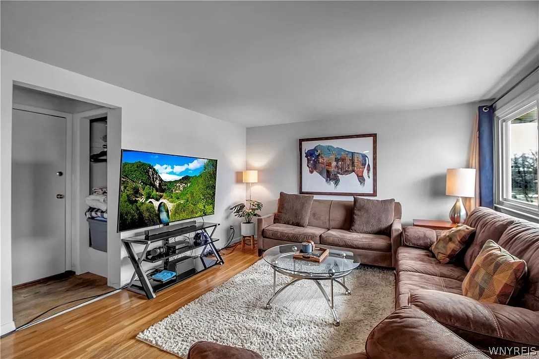 229 Grandview Ave #2ndFL - Photo 2 of 17