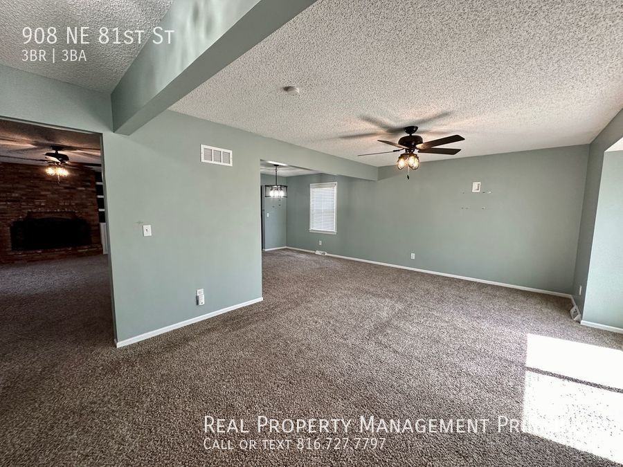 908 Ne 81st St - Photo 3 of 25