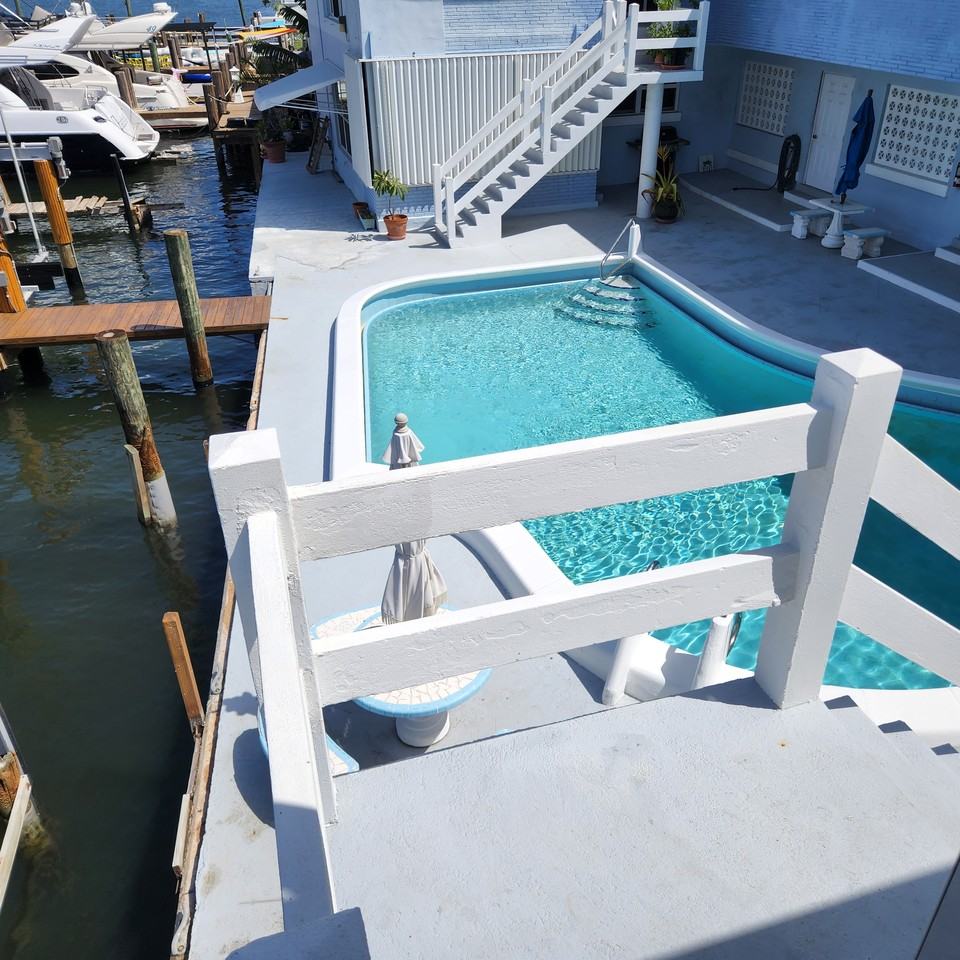 2106 N Ocean Dr #10 - Photo 5 of 10