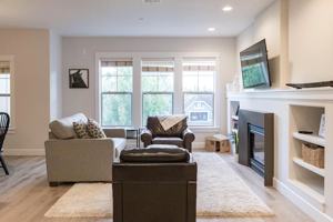 featured image of 2705 Nw Crossing Dr #2