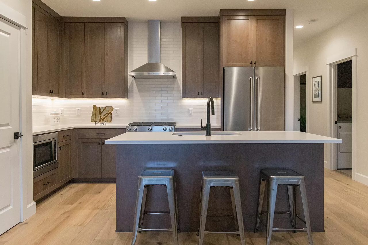 2705 Nw Crossing Dr #2 - Photo 6 of 18