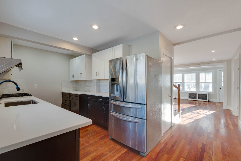 138 Great Rd - Photo 3 of 11
