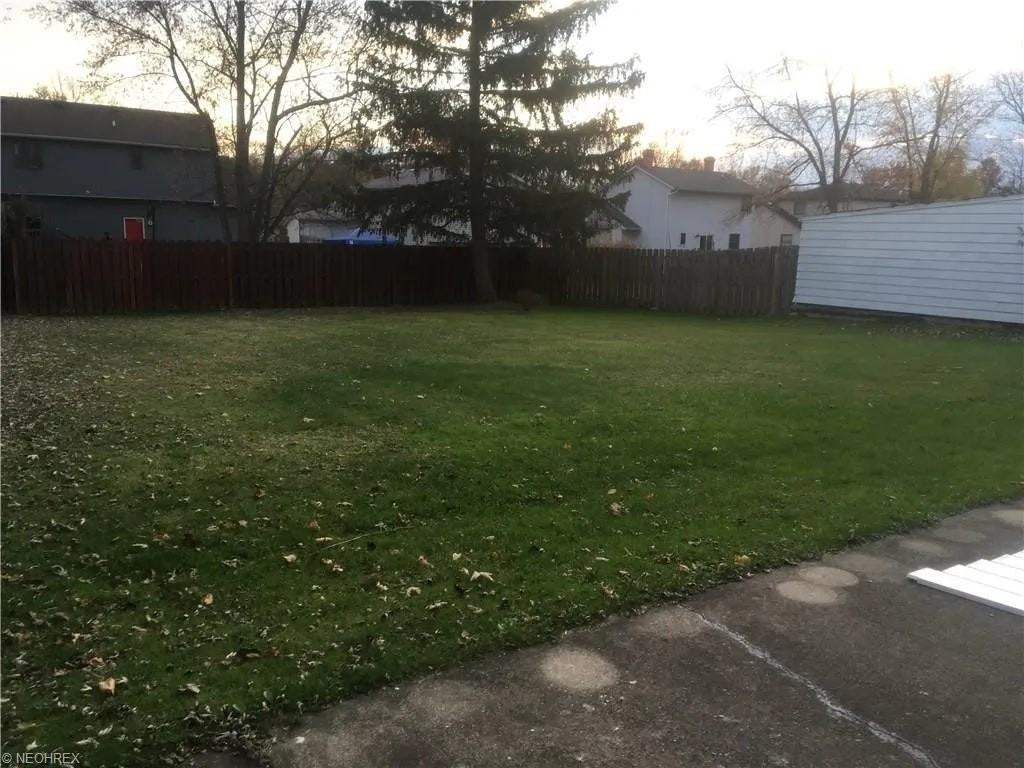 16300 Corkhill Road - Photo 2 of 7