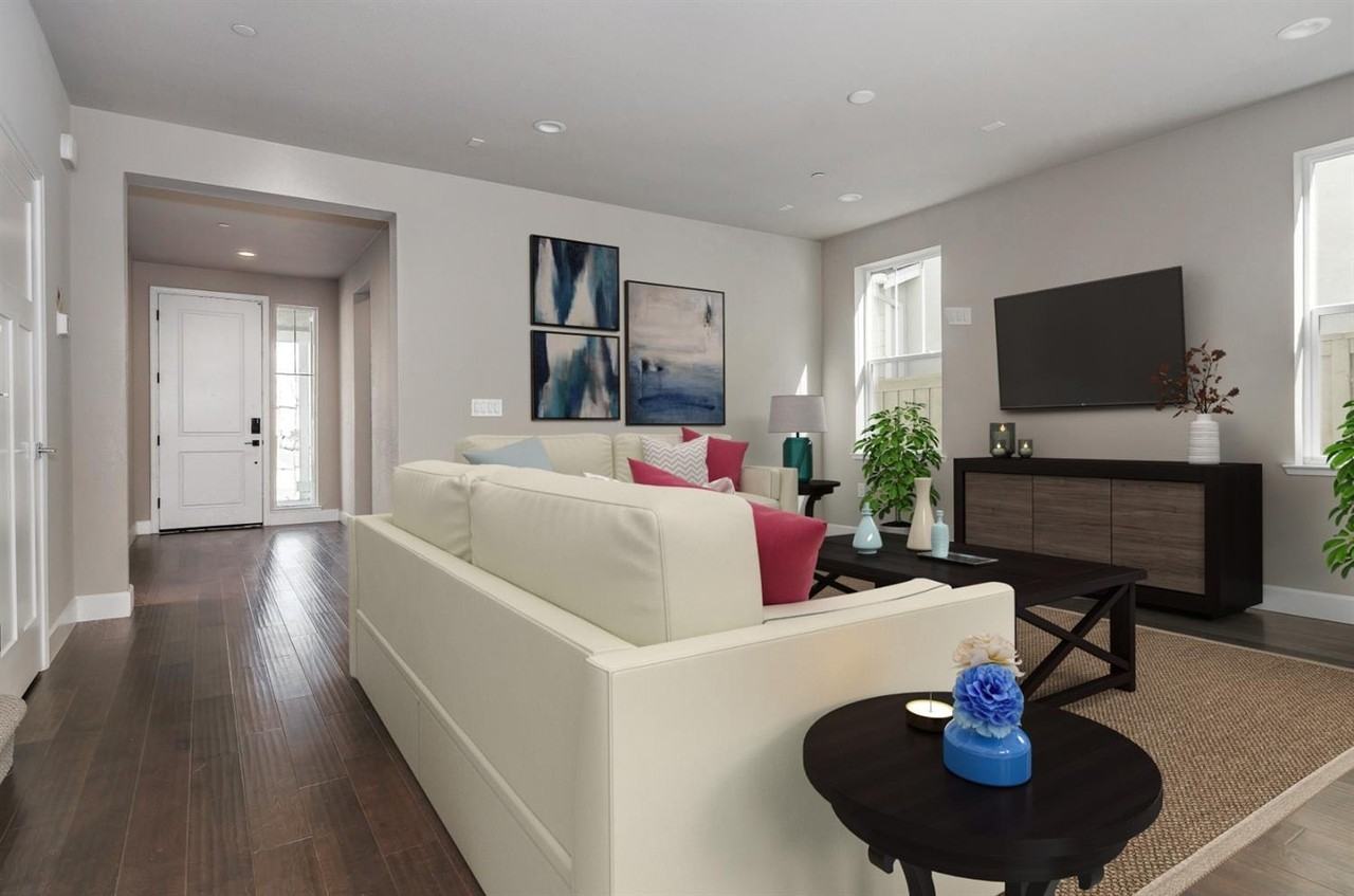 906 Woodbury Lane - Photo 4 of 21