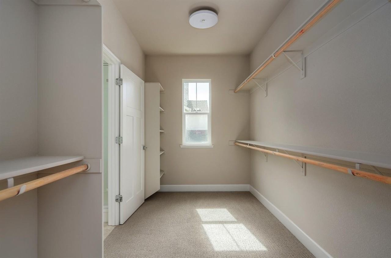 906 Woodbury Lane - Photo 7 of 21