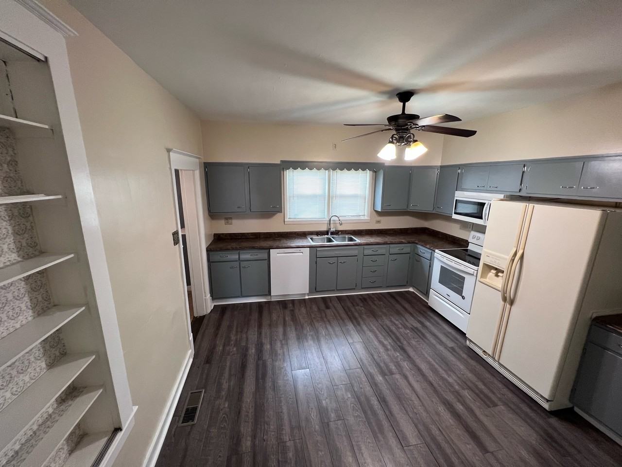 719 N 8th St #1 - Photo 7 of 38