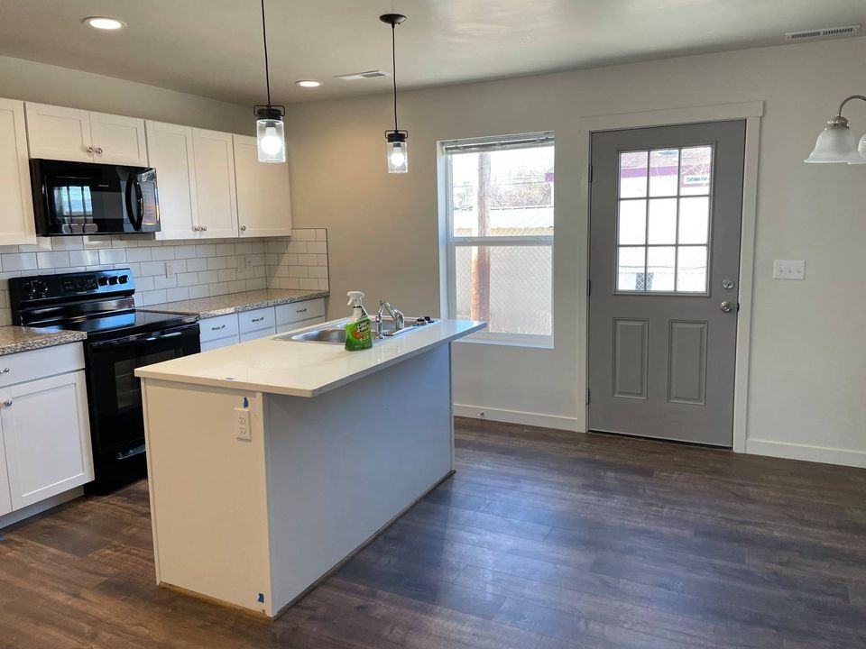 121 E Ravenna Ln #121 - Photo 6 of 12