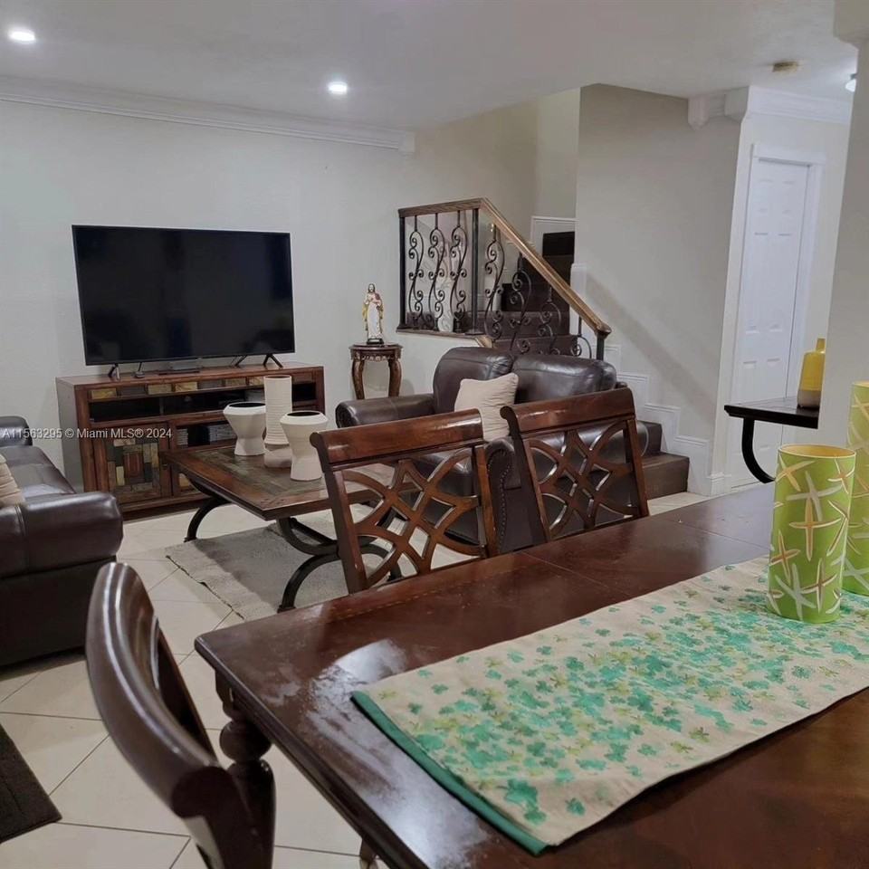 11821 Sw 18th St #2-23 - Photo 3 of 8